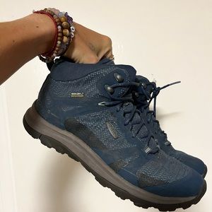 Keen Hiking boots - size 8.5